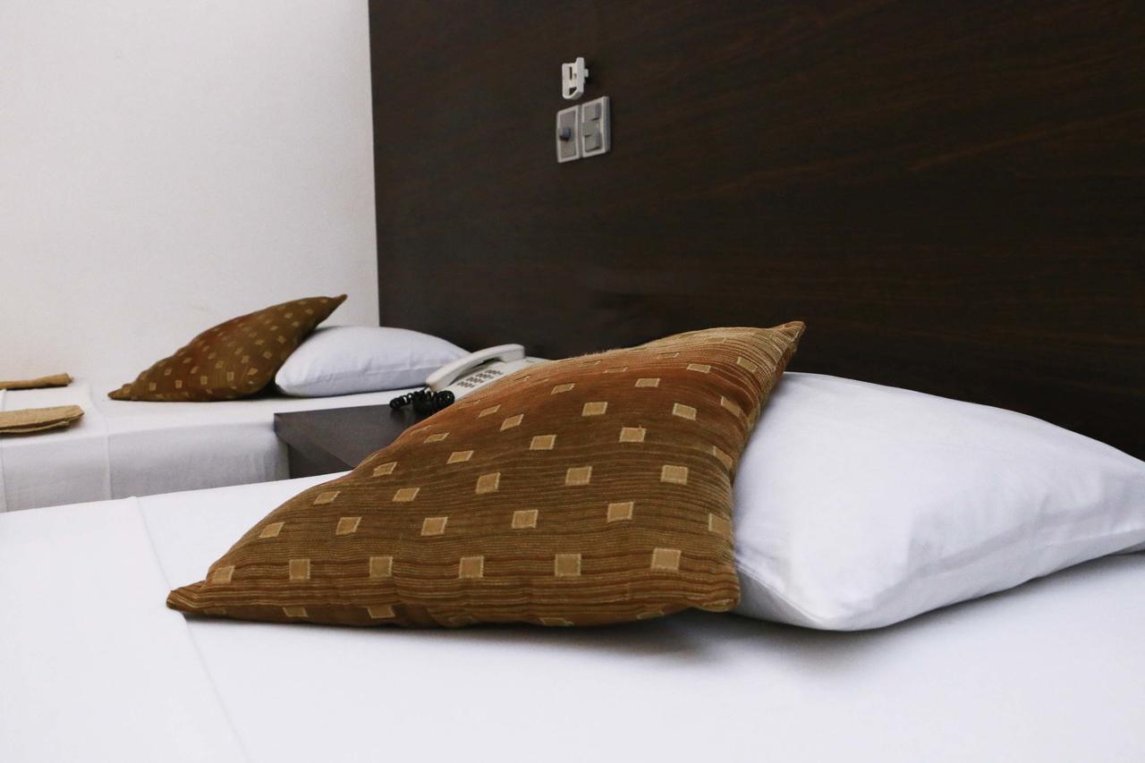 Hotel Sunshine Коломбо Экстерьер фото