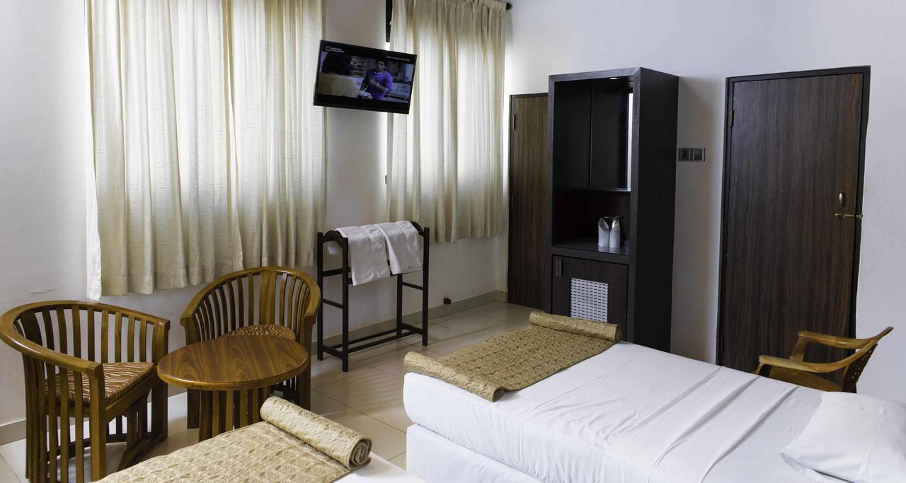 Hotel Sunshine Коломбо Экстерьер фото