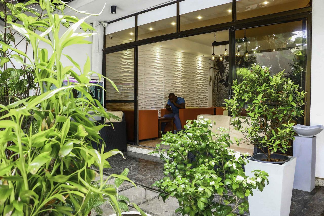 Hotel Sunshine Коломбо Экстерьер фото